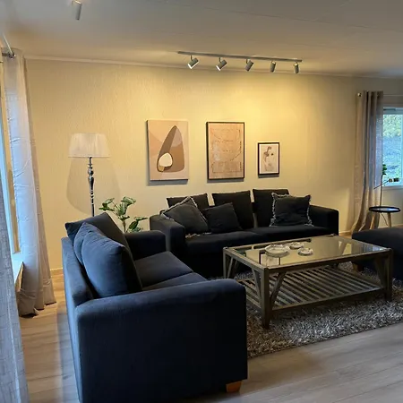 Apartment Traelvik Huset B